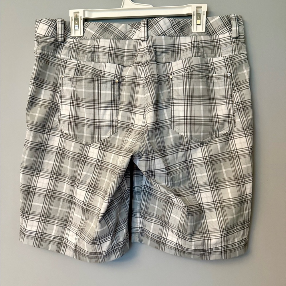 Nike Golf Tour Performance Dri Fit Men's Plaid Athletic Shorts — White and Gray - Picture 4 of 8